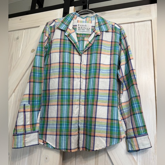 Frank & Eileen Tops - NWOT Never worn Frank & Eileen Blue and Green Casual Barry L Button Down Shirt